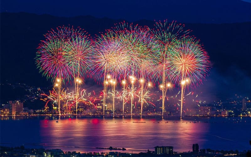 Lake Suwa Fireworks Festival